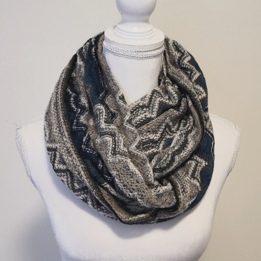 Women's scarf.